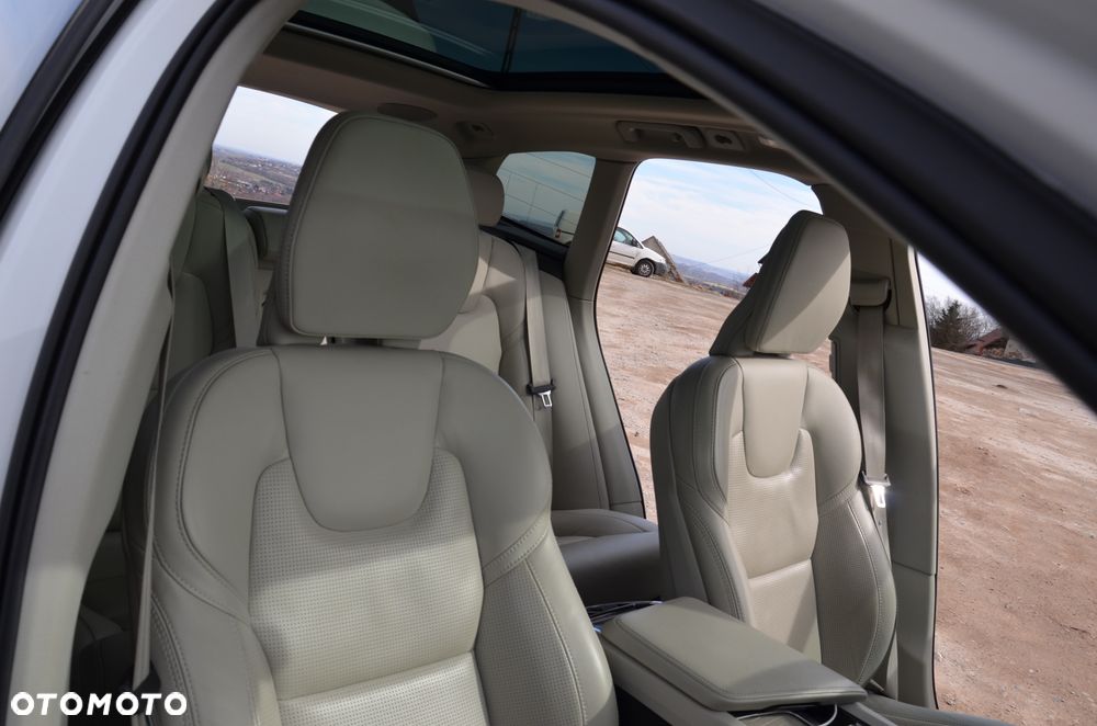 Volvo XC 60 B5 B AWD Ultimate Bright - 18