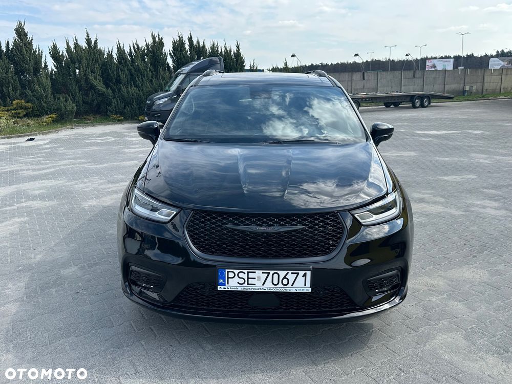 Chrysler Pacifica - 8