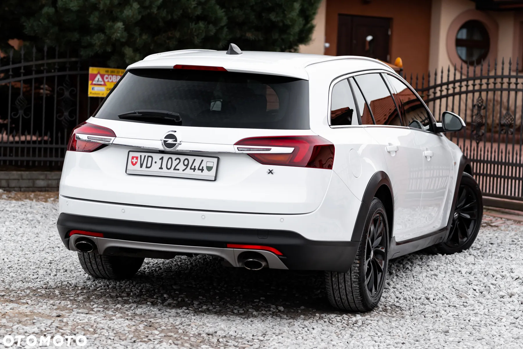 Opel Insignia 2.0 ECOTEC DI Turbo 4x4 Country Tourer Au - 8