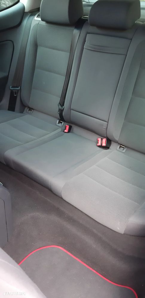 Volkswagen Golf - 11