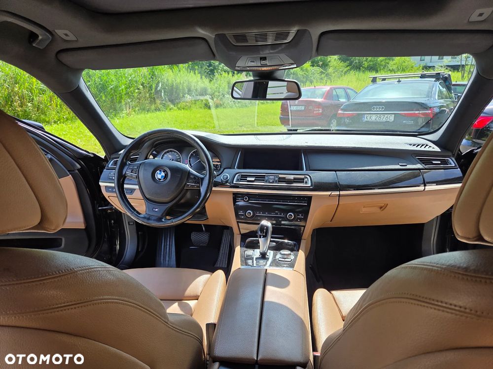 BMW Seria 7 740d xDrive - 19