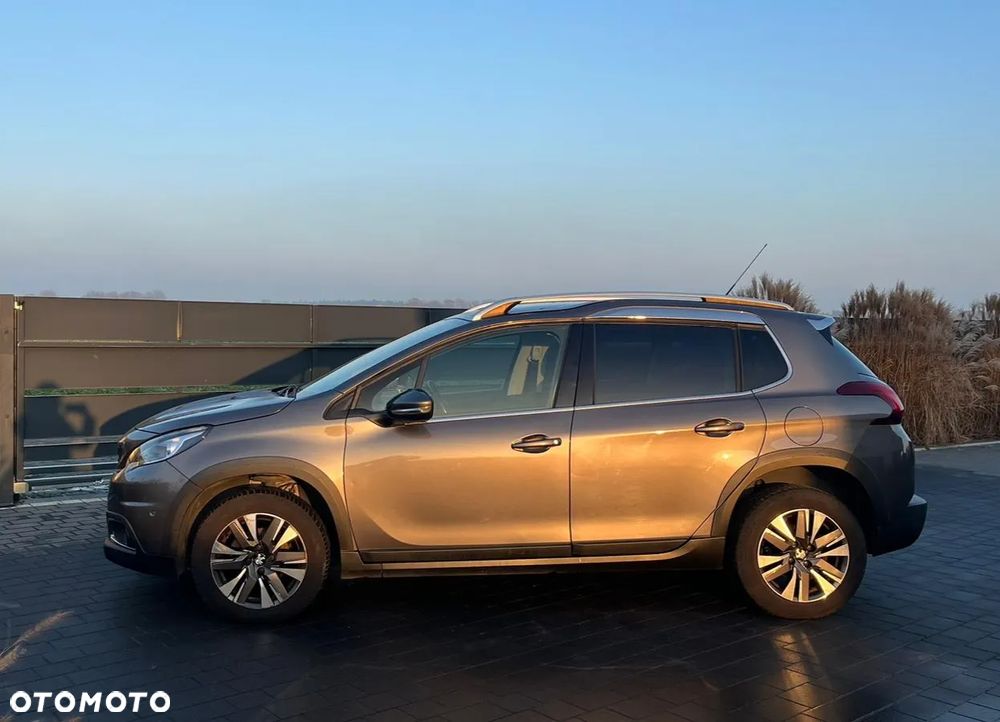 Peugeot 2008 1.6 BlueHDi Allure S&S - 2