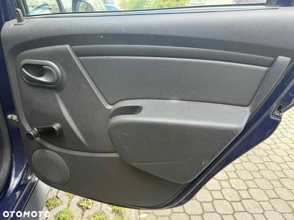 Dacia Duster 1.6 - 23