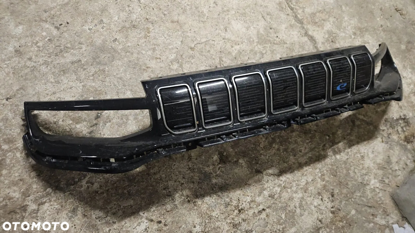 Grill Atrapa chłodnicy Jeep Avenger 735767813 - 2