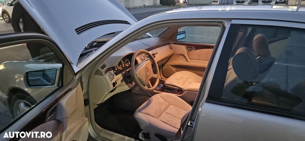Mercedes-Benz E - 10