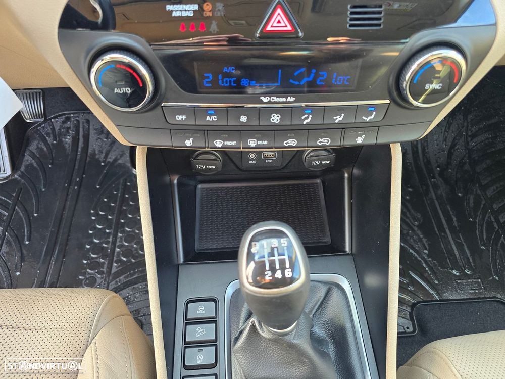 Hyundai Tucson 1.7 CRDi Executive - 30