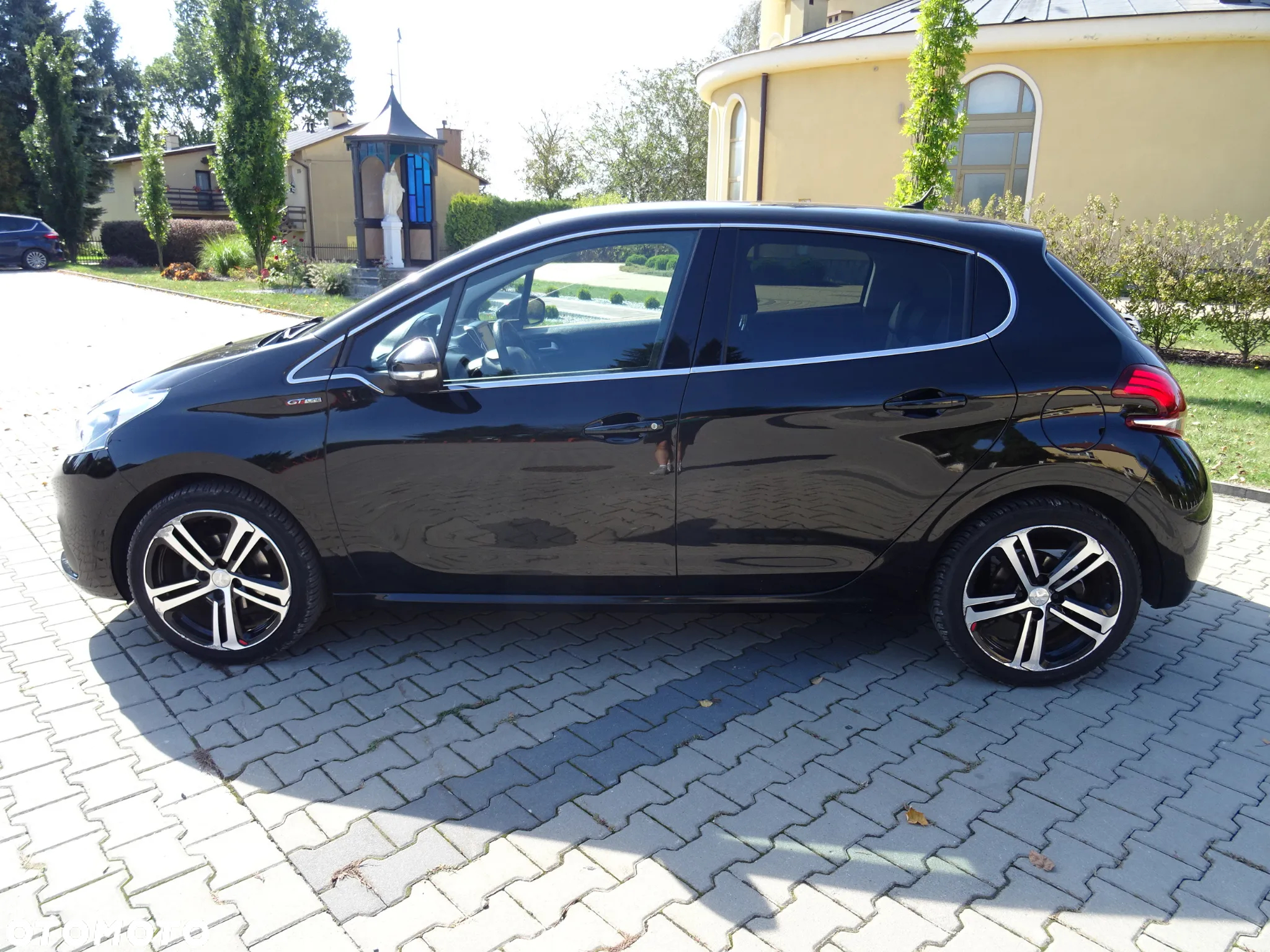 Peugeot 208 PureTech 110 Stop & Start Allure - 3