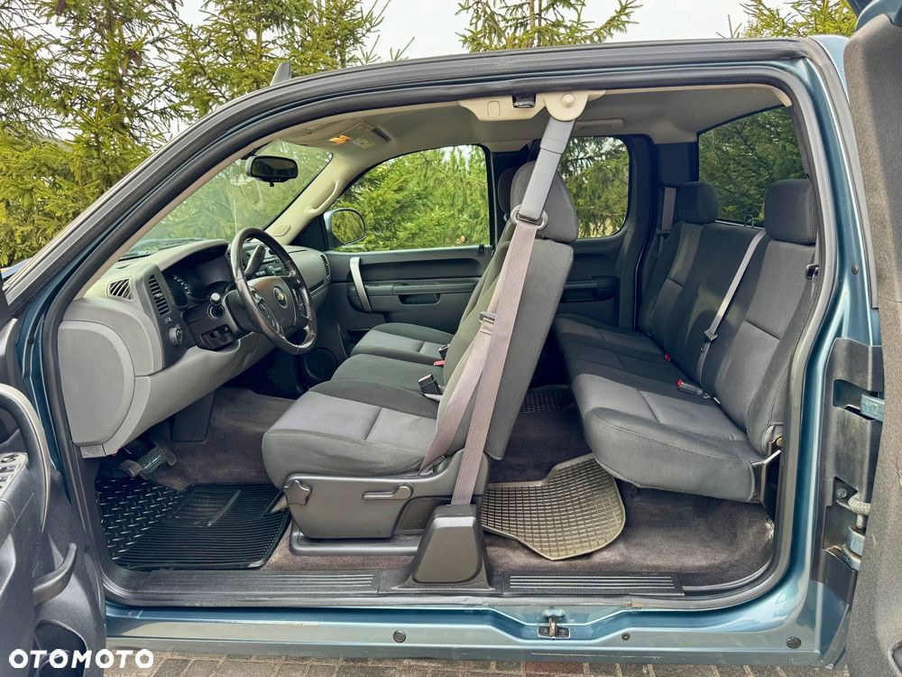 Chevrolet Silverado - 8