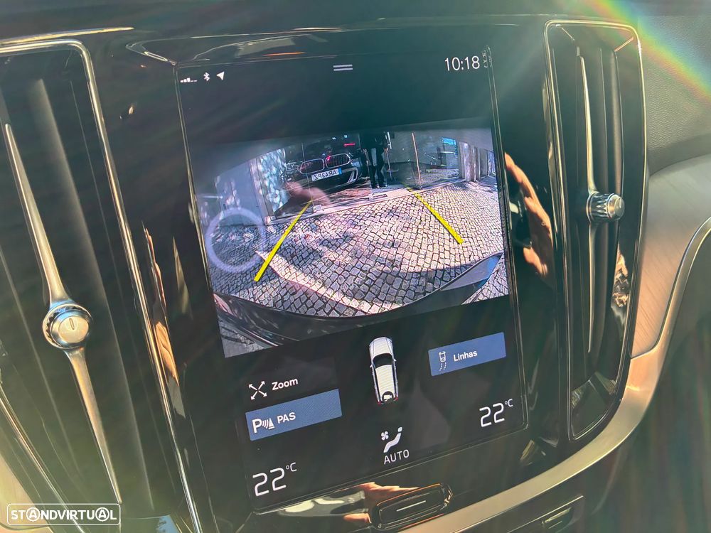 Volvo V60 2.0 B4 Momentum Plus Geartronic - 34