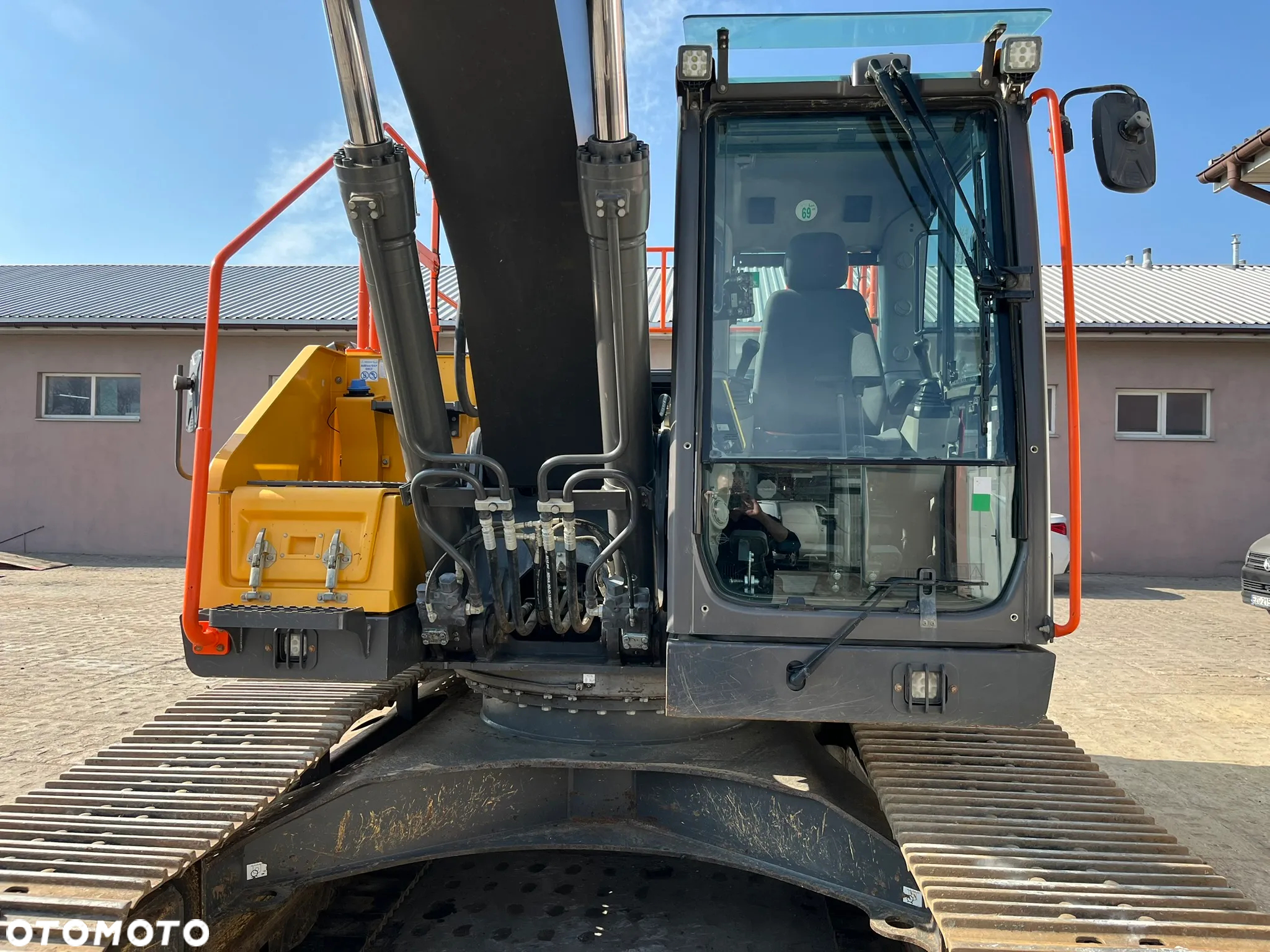 Volvo EC220EL - 9