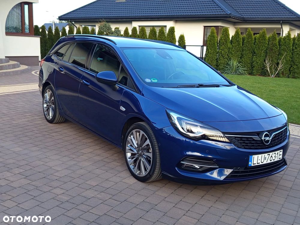 Opel Astra Sports Tourer 1.2 Turbo Elegance - 2