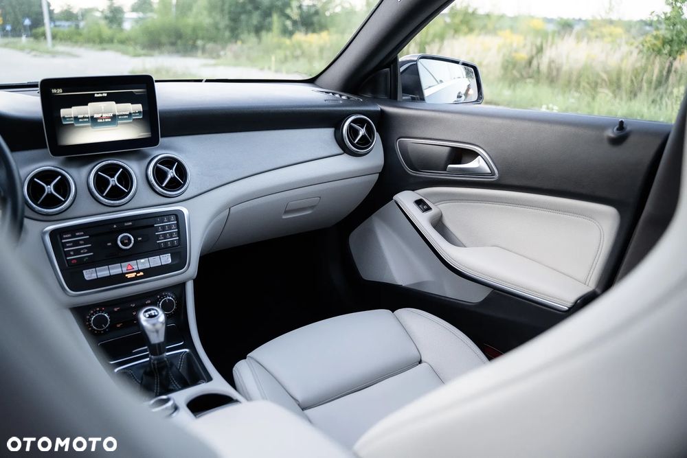 Mercedes-Benz CLA 200 (CDI) d Urban - 16