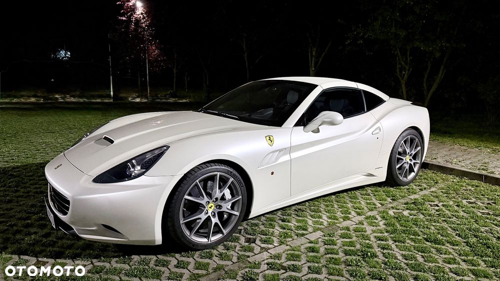 Ferrari California - 1