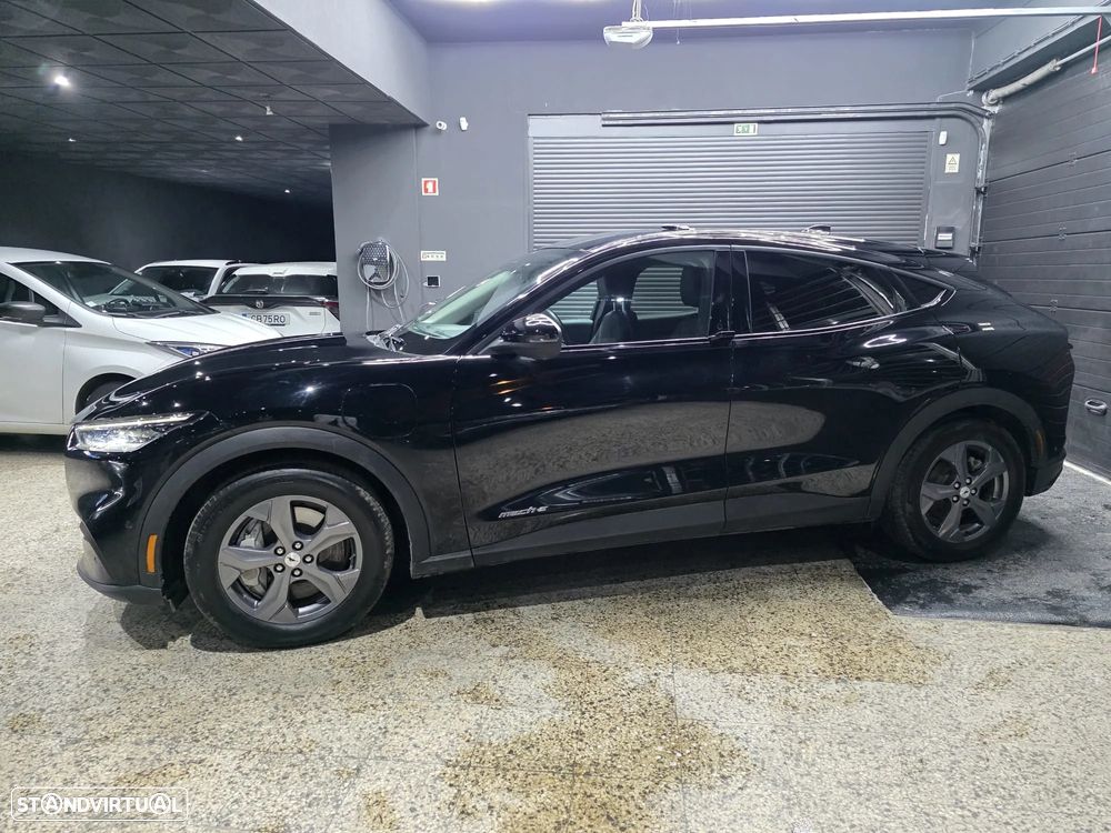 Ford Mustang Mach-E 75.7 kWh Base - 35