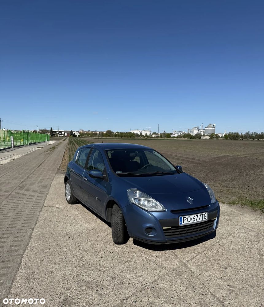 Renault Clio 1.2 16V Alize - 10