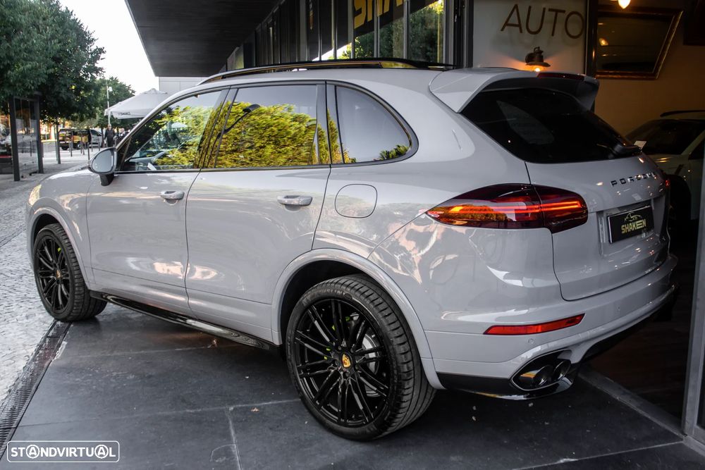 Porsche Cayenne S E-Hybrid - 5