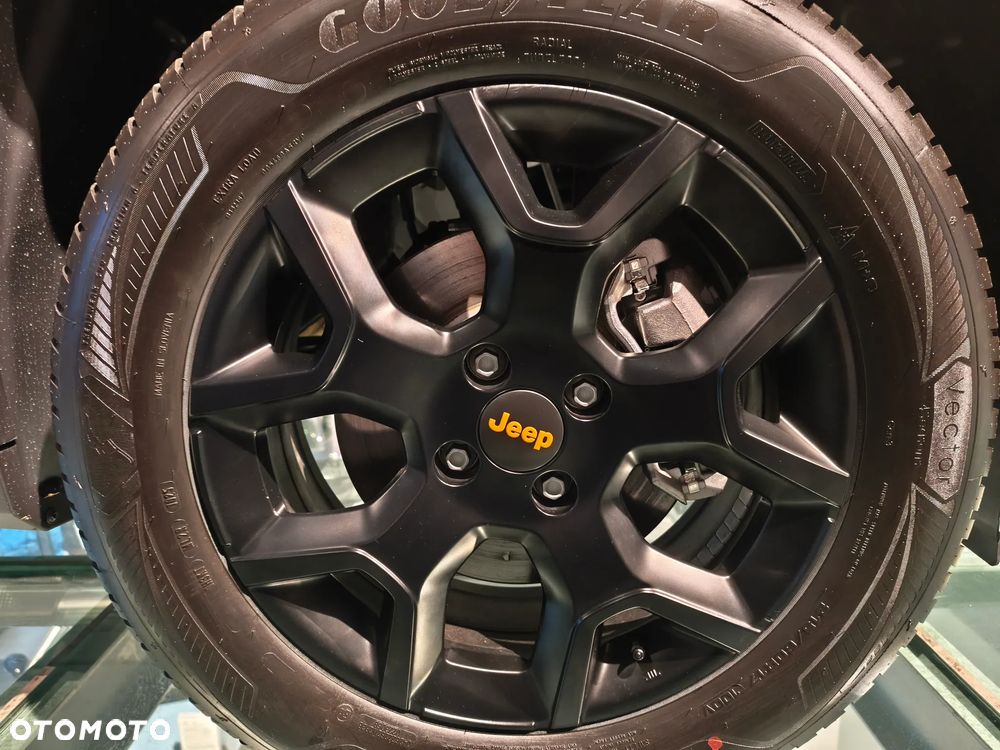 Jeep Avenger 1.2 T3 mHEV The North Face 4xe eDCT6 - 5