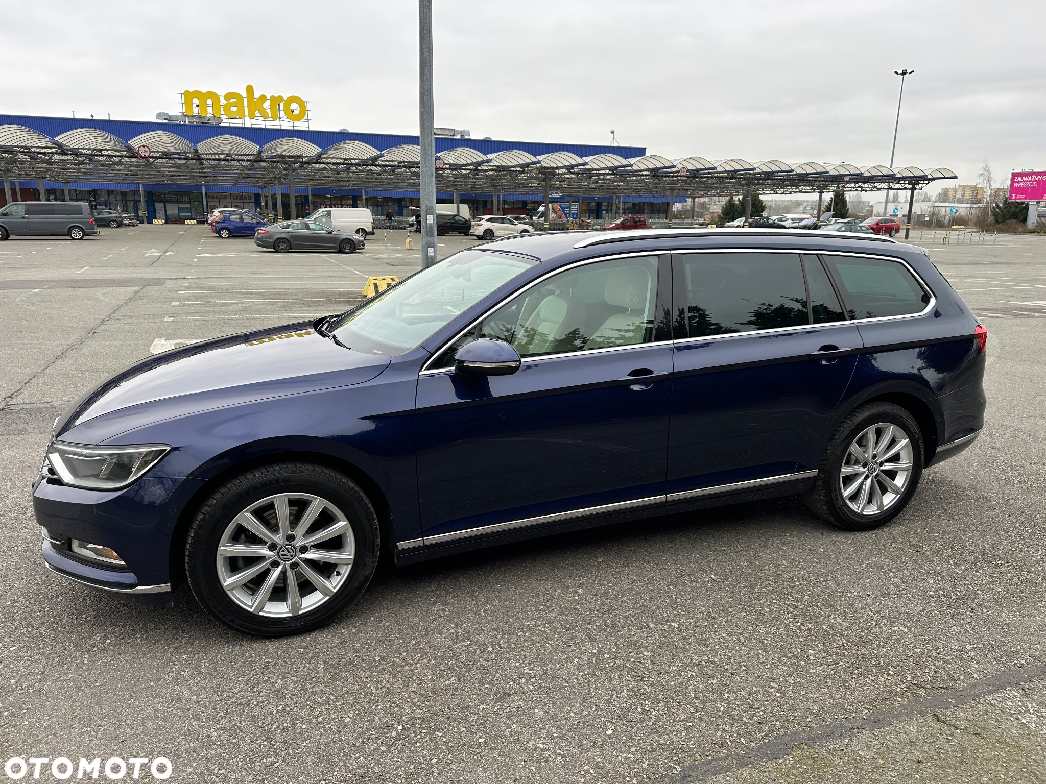 Volkswagen Passat Variant 1.6 TDI (BlueMotion Technology) Trendline - 4