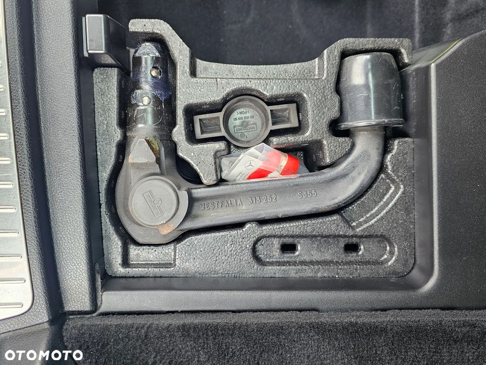 Mercedes-Benz GLK - 39