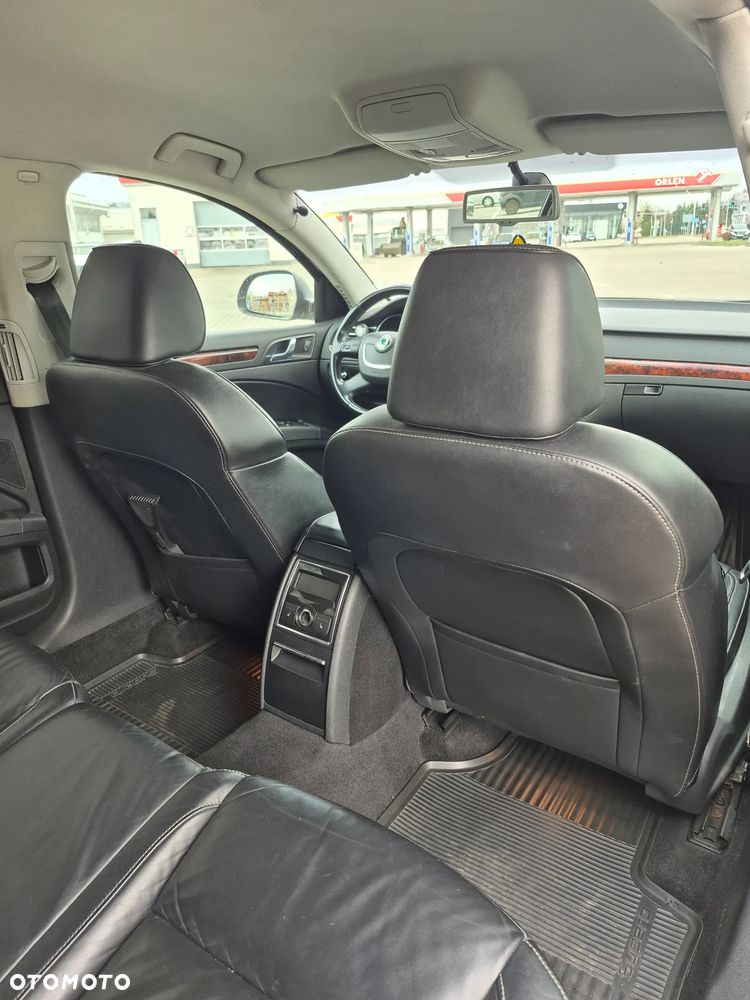 Skoda Superb 2.0 TDI Elegance - 8