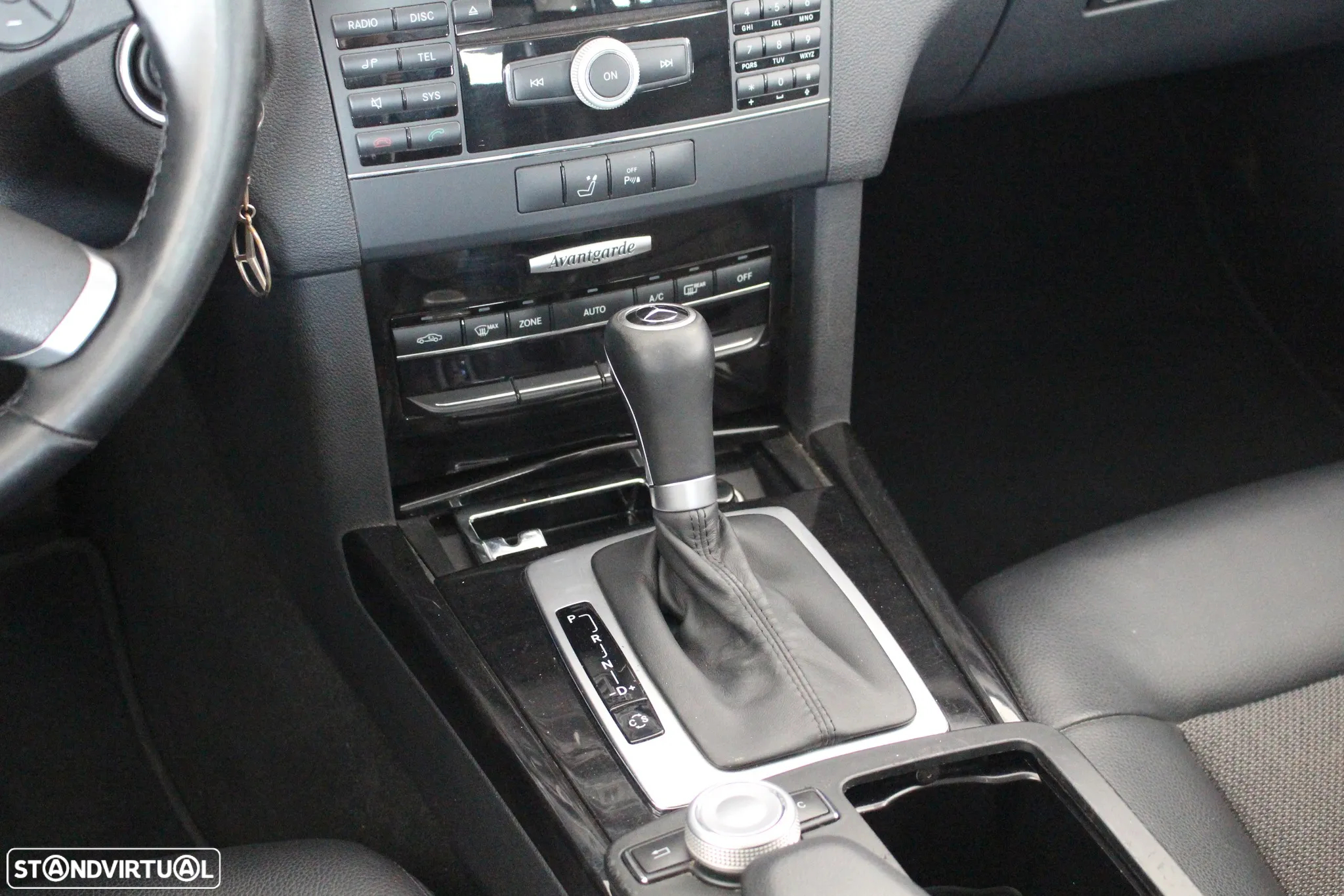 Mercedes-Benz E 220 CDi Avantgarde BlueEfficiency Auto - 15