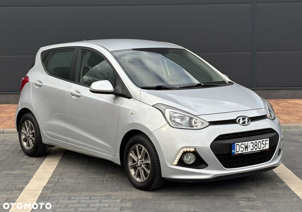 Hyundai i10 1.0 BlueDrive Premium - 12
