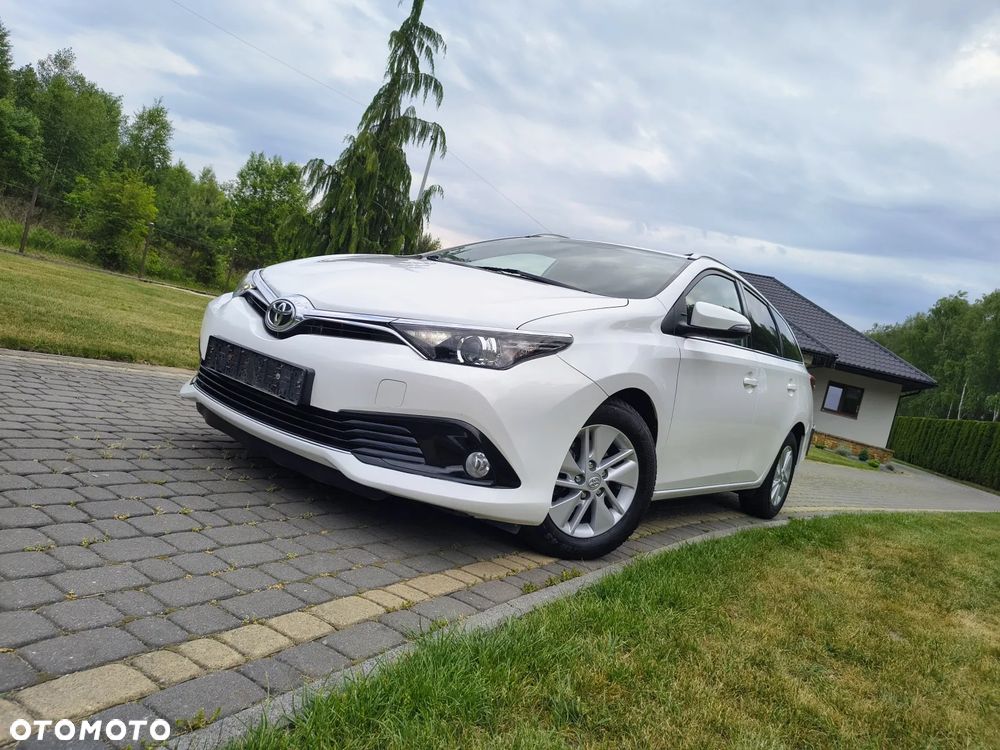 Toyota Auris 1.6 D-4D Dynamic - 9