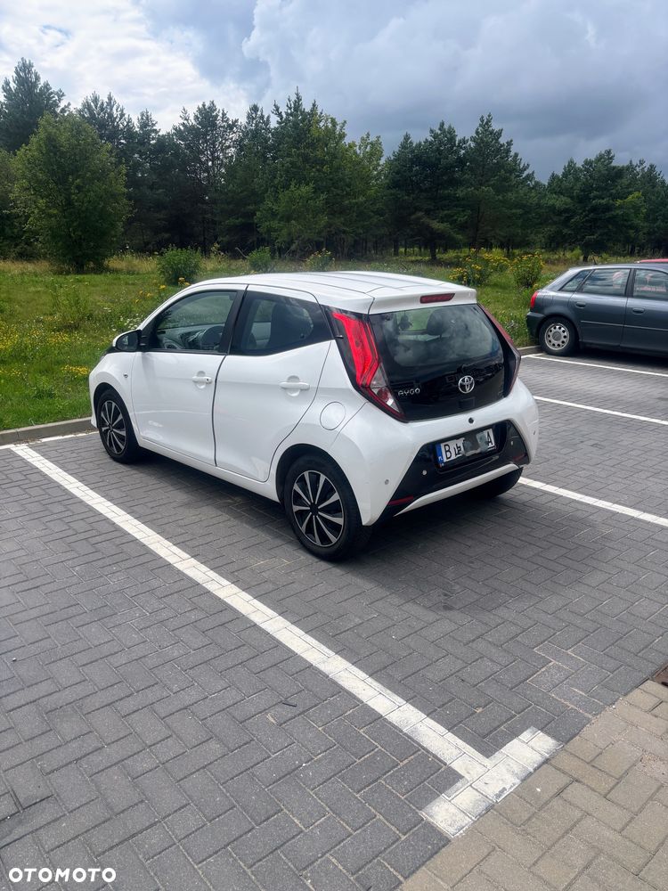 Toyota Aygo x-play - 3