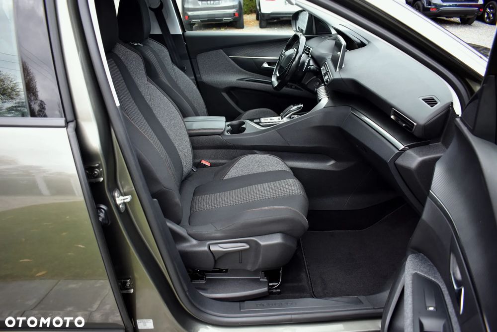 Peugeot 5008 BlueHDi 130 EAT8 Active - 33