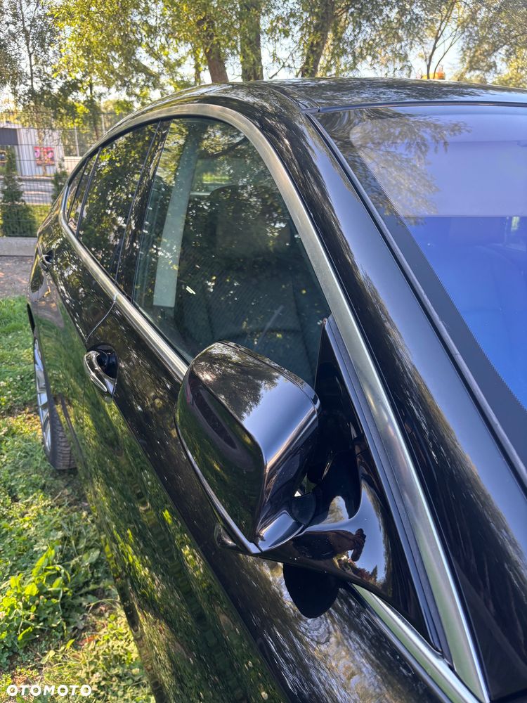 BMW Seria 5 530d xDrive - 34