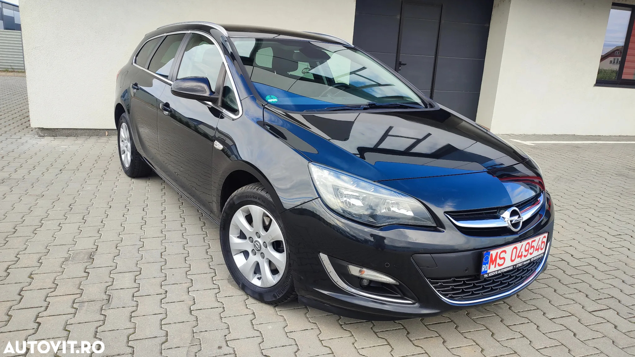 Opel Astra 1.6 D (CDTI DPF ecoFLEX) Start/Stop Excellence - 2