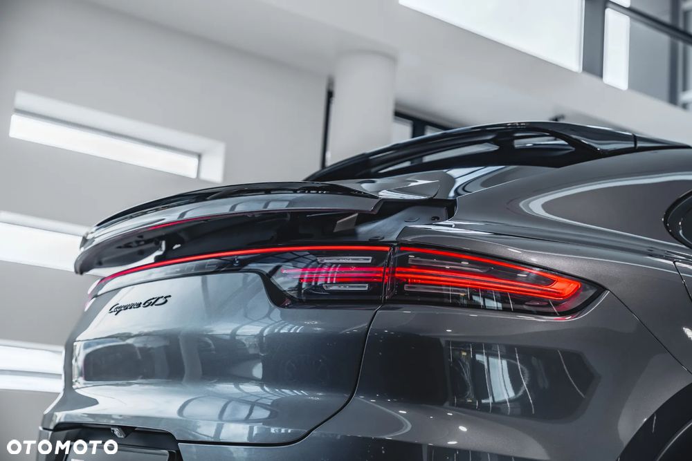 Porsche Cayenne - 12