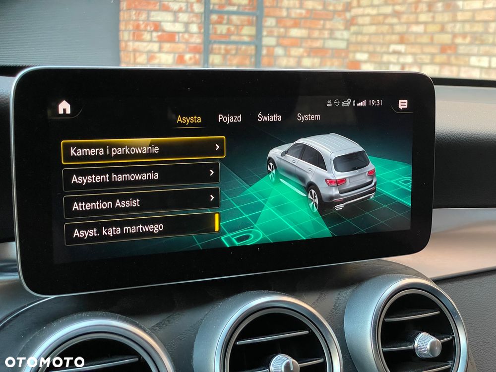 Mercedes-Benz GLC 220 d 4Matic 9G-TRONIC AMG Line - 28