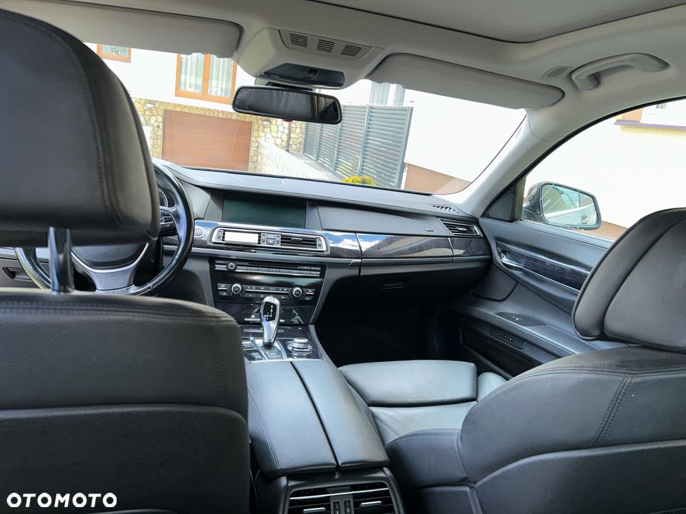 BMW Seria 7 730d - 16