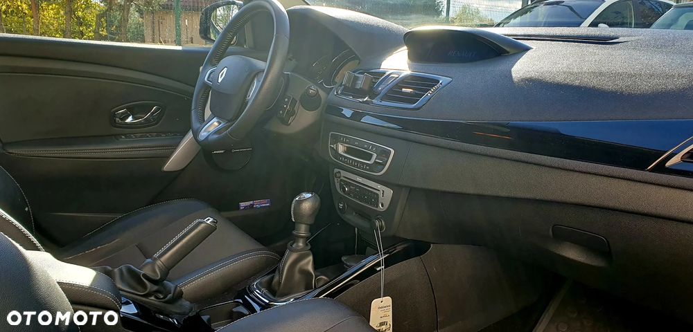 Renault Megane Grandtour ENERGY TCe 115 Start & Stop Bose Edition - 16