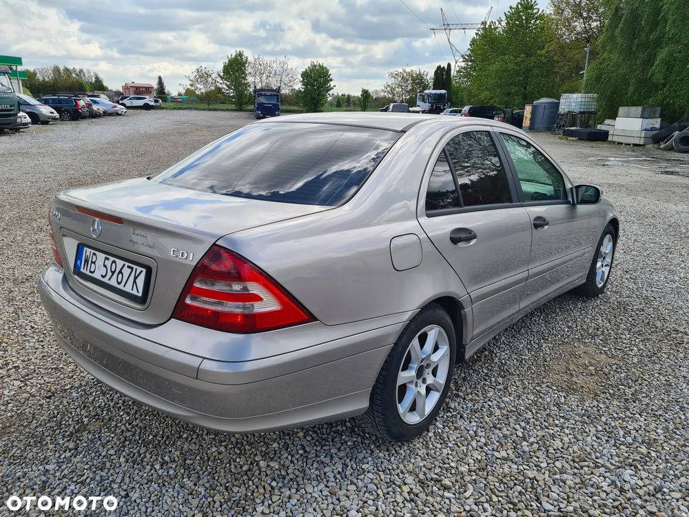 Mercedes-Benz Klasa C 220 CDI Avantgarde - 8