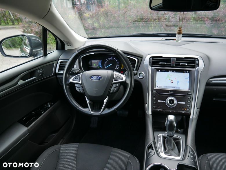 Ford Mondeo 2.0 Hybrid Titanium - 12