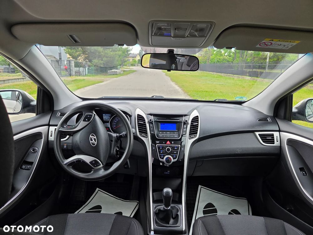 Hyundai i30 blue 1.6 CRDi Trend - 17
