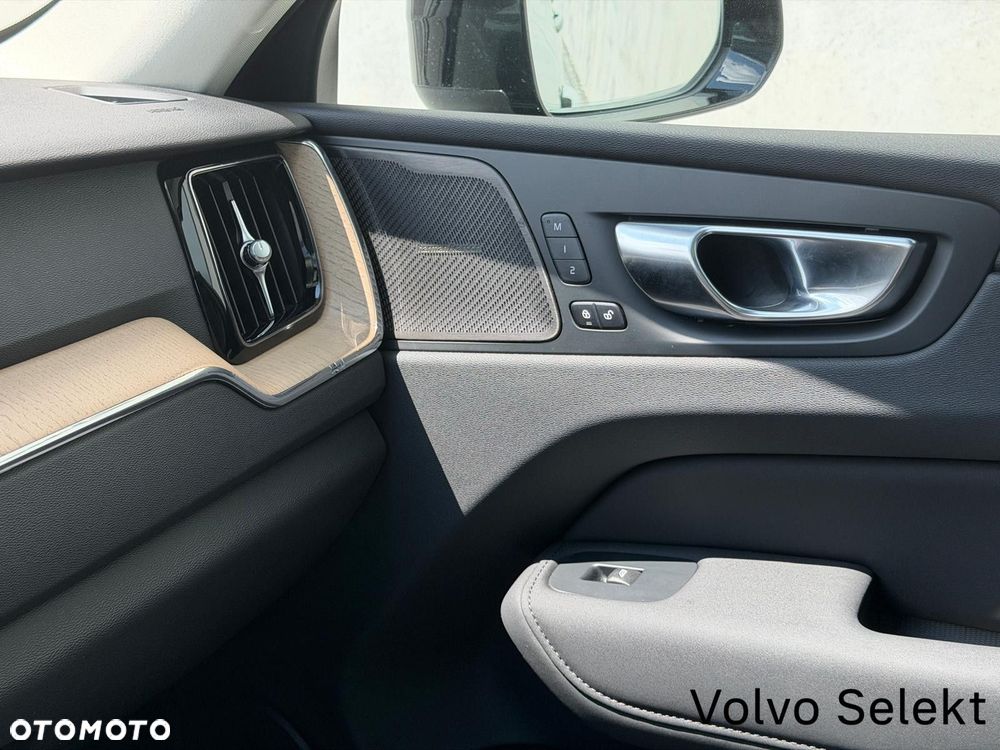 Volvo XC 60 - 32
