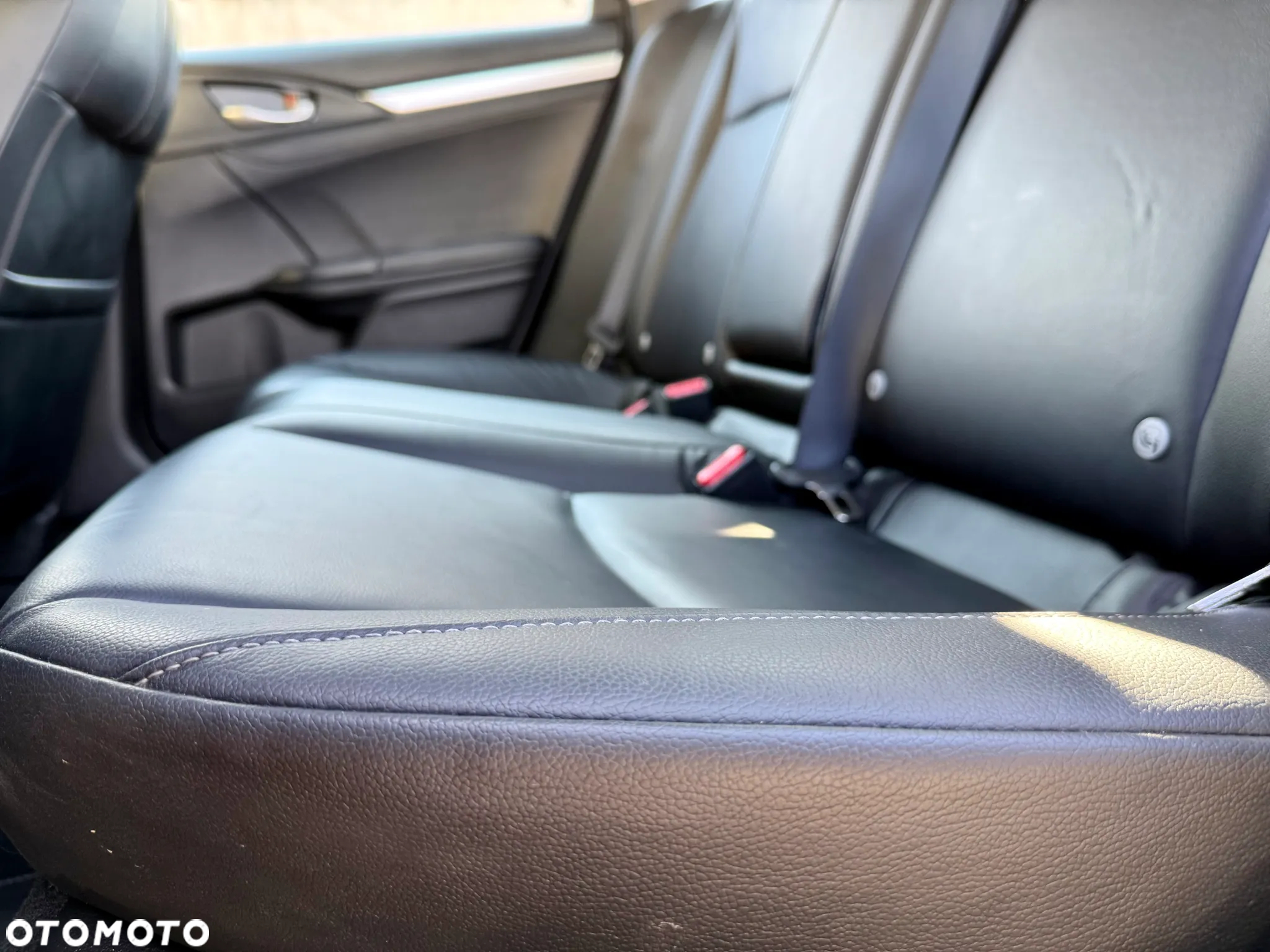 Honda Civic 1.5 i-VTEC Turbo CVT Sport - 26