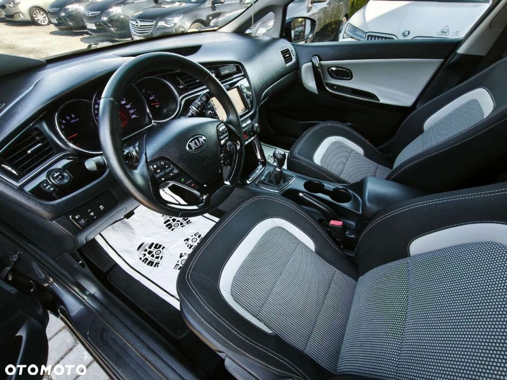 Kia Ceed - 7