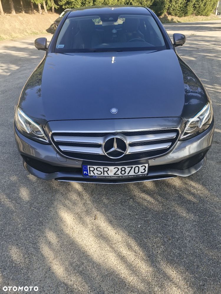 Mercedes-Benz Klasa E 220 d 4-Matic 9G-TRONIC - 13
