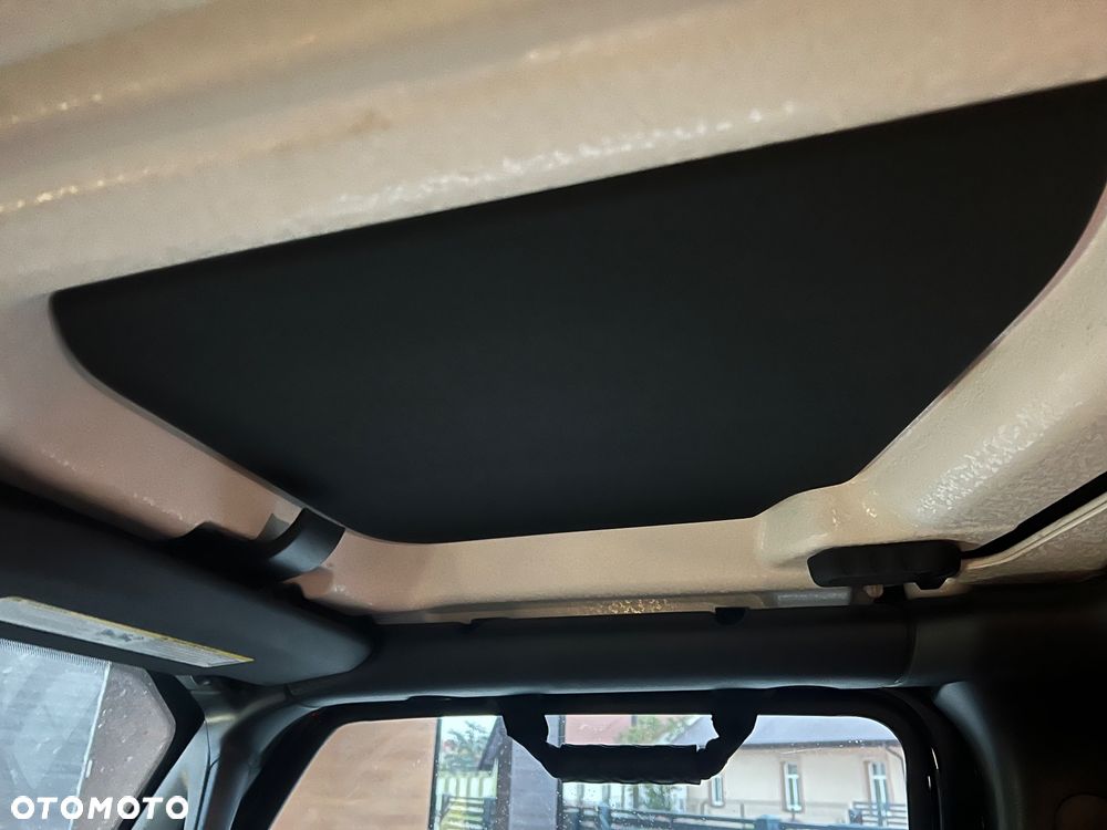 Jeep Wrangler - 16