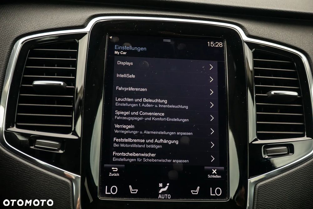 Volvo XC 90 D5 AWD Geartronic Momentum - 29