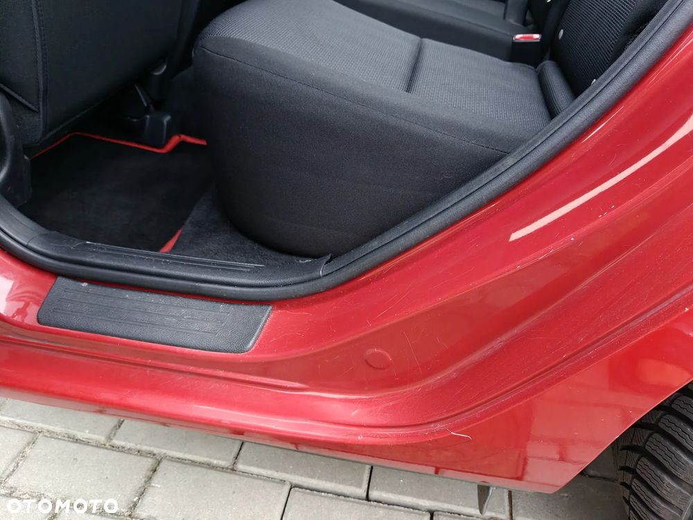 Mazda 3 2.0 Exclusive + - 18