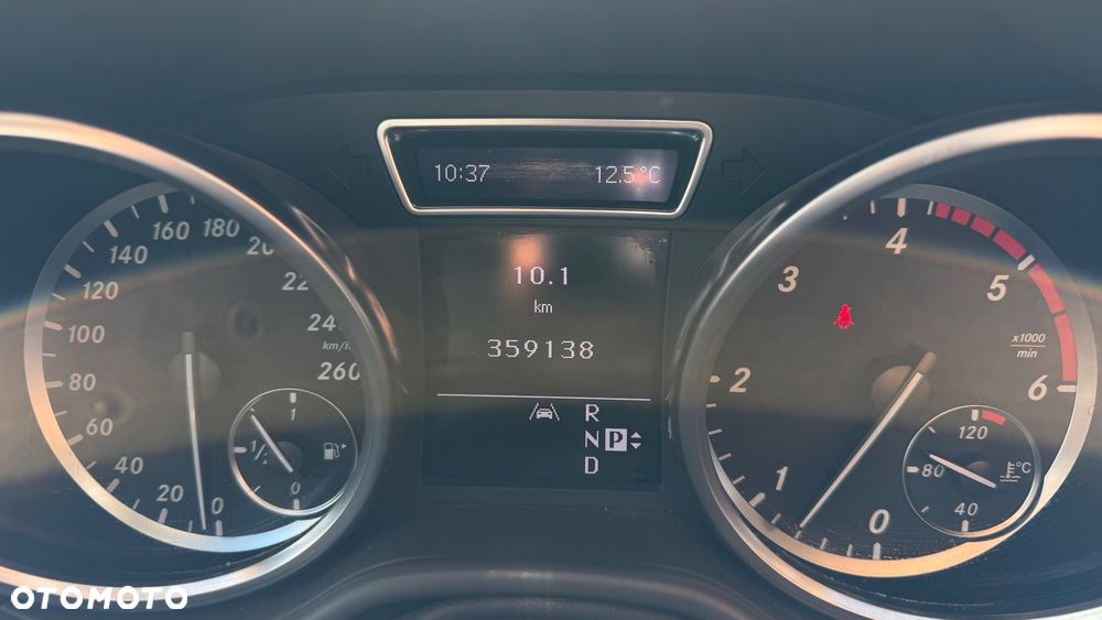 Mercedes-Benz ML 350 BlueTec 4-Matic - 25