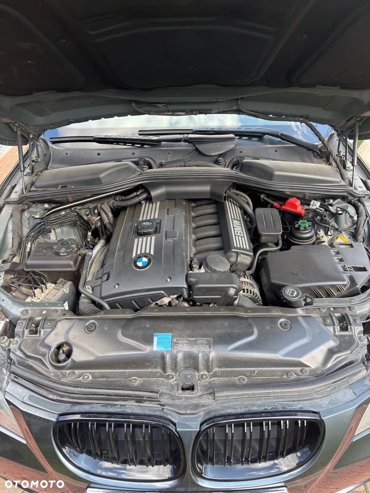 BMW Seria 5 525i - 13