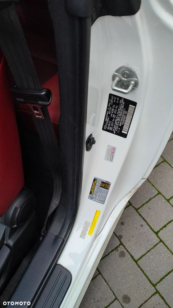 Hyundai Genesis - 24