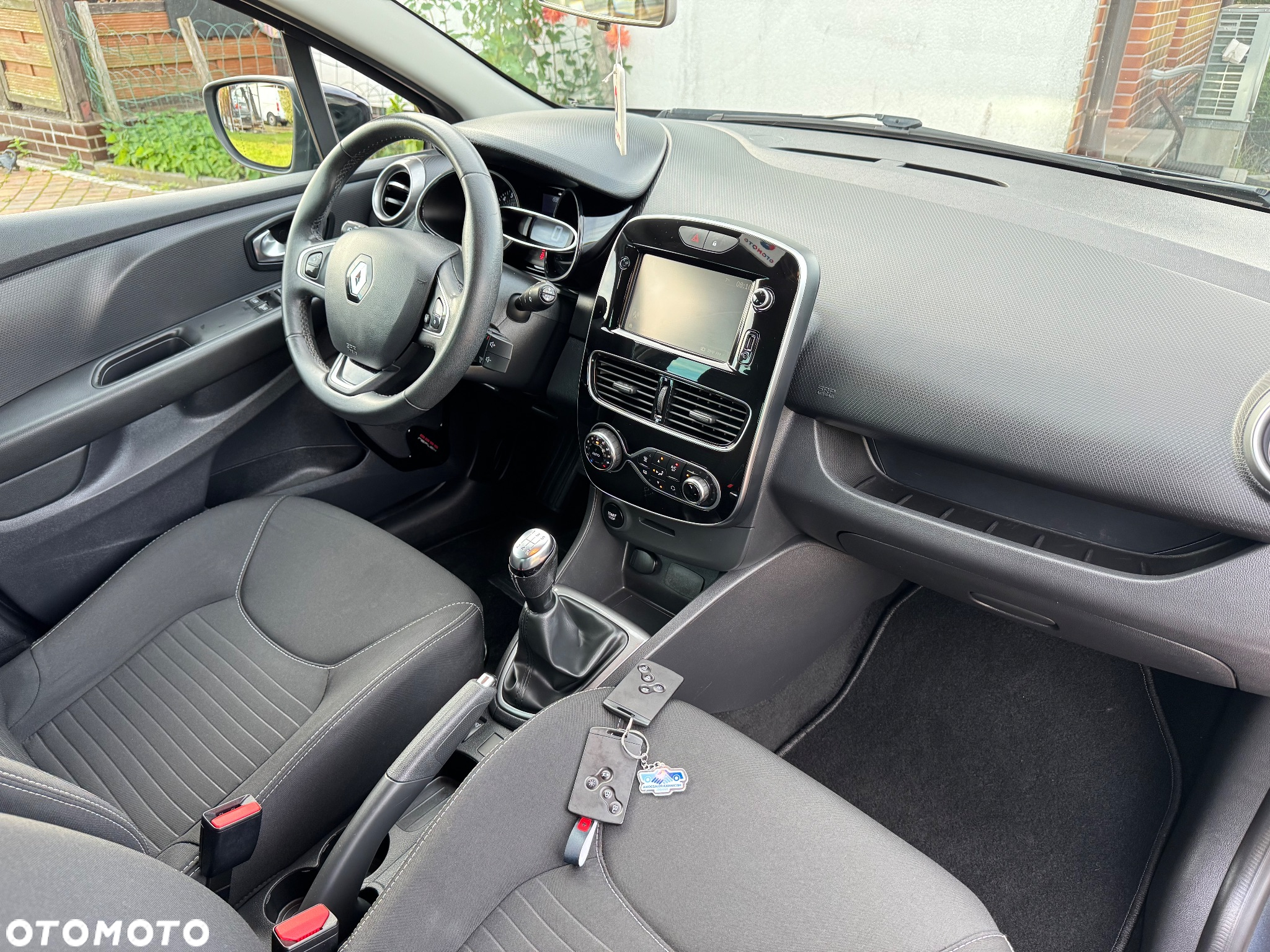 Renault Clio - 33