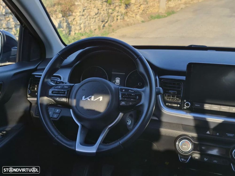 Kia Stonic - 11